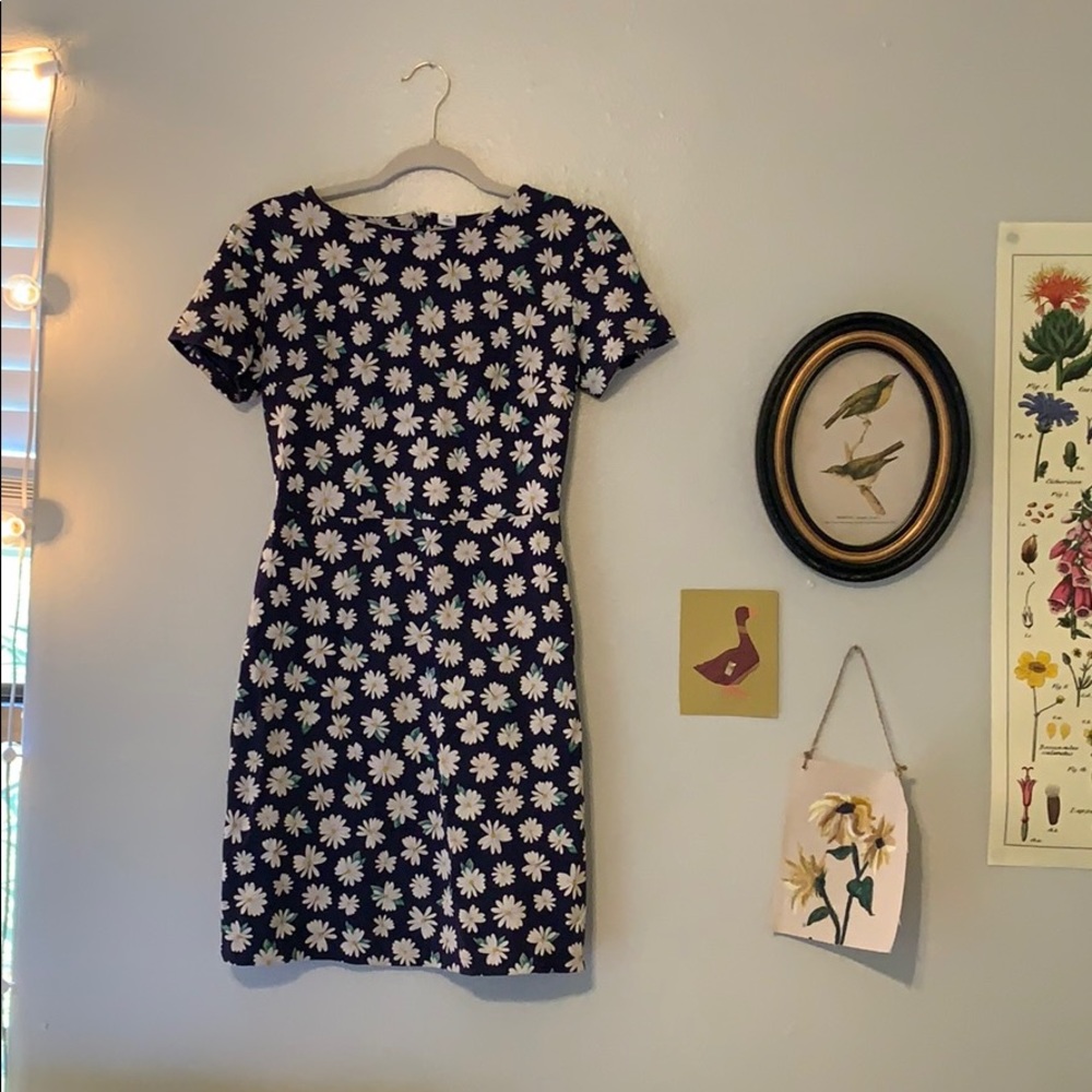 Old Navy Daisy Floral Dress